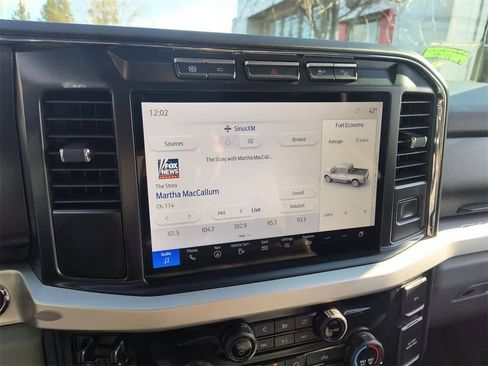 Used 2024 Ford F250 XLT w/ Black Appearance Package image 17