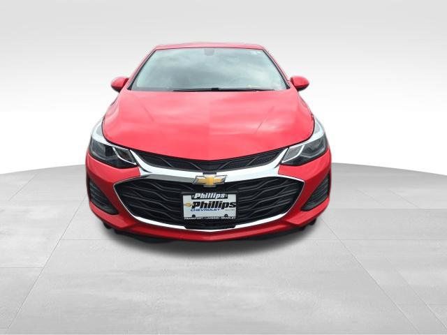 Used 2019 Chevrolet Cruze LT w/ Convenience Package FWD image 2