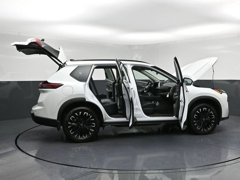New 2026 Nissan Rogue SV image 38
