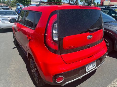 Used 2018 Kia Soul ! w/ Tech Package FWD image 6
