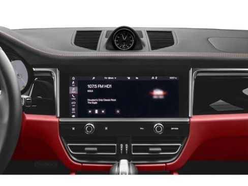 Certified 2023 Porsche Macan GTS image 13