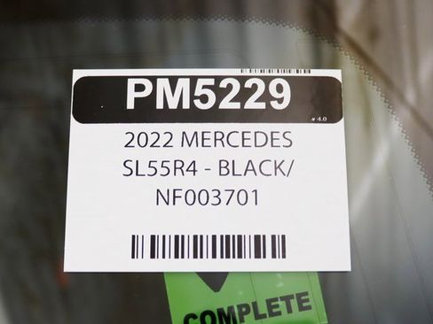 Used 2022 Mercedes-Benz SL 55 AMG 4MATIC w/ Driver Assistance Package image 32