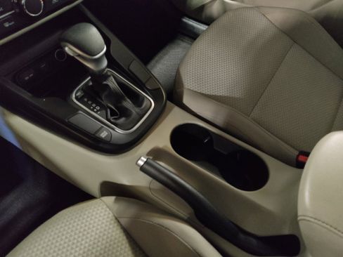 Used 2021 Kia Soul LX image 26