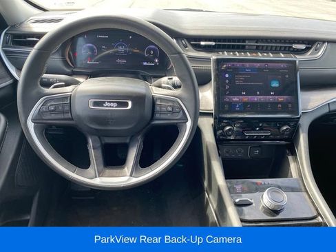 Used 2023 Jeep Grand Cherokee Limited AWD/4WD image 7
