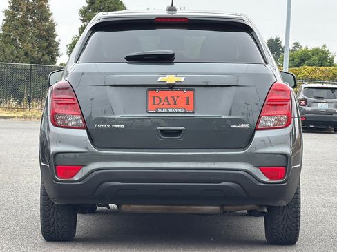 Used 2019 Chevrolet Trax LS w/ Tint and Cruise Package AWD/4WD image 6