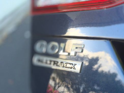 Used 2017 Volkswagen Golf Alltrack S AWD/4WD image 12