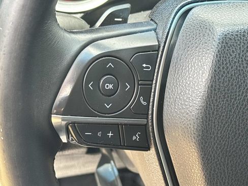 Used 2018 Toyota Camry XSE FWD image 23