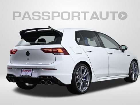 Used 2024 Volkswagen Golf R image 9