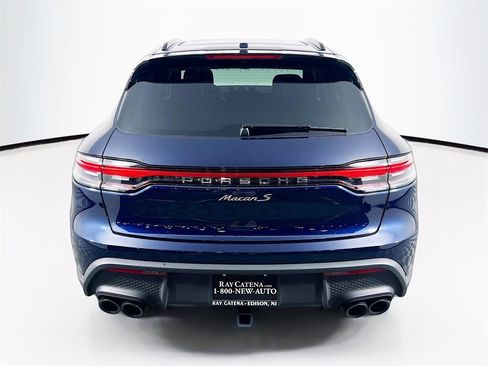 Certified 2023 Porsche Macan S image 10