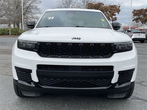 Used 2023 Jeep Grand Cherokee L Laredo image 8