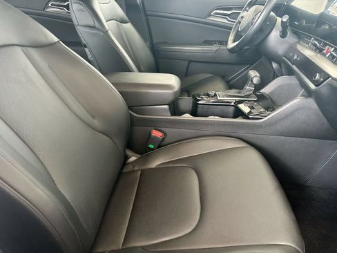 Certified 2024 Kia Sportage EX AWD/4WD image 27