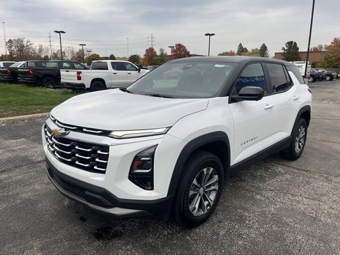 New 2025 Chevrolet Equinox LT w/ Safety and Technology Package image 3