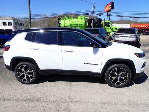 New 2026 Jeep Compass Limited AWD/4WD image 8