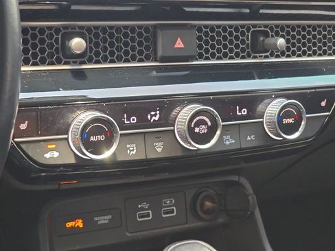 Used 2022 Honda Civic Touring image 19