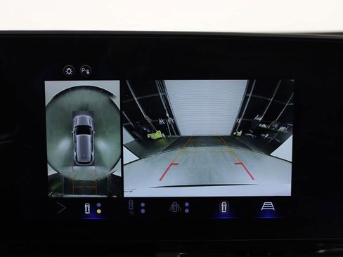 Used 2025 Chevrolet Equinox RS w/ Safety and Technology Package FWD image 27