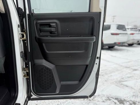 Used 2016 RAM 1500 ST w/ SXT Appearance Group image 19