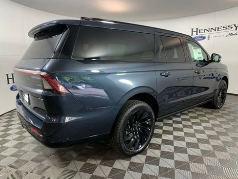 New 2025 Lincoln Navigator L Reserve w/ Jet Appearance Package image 8