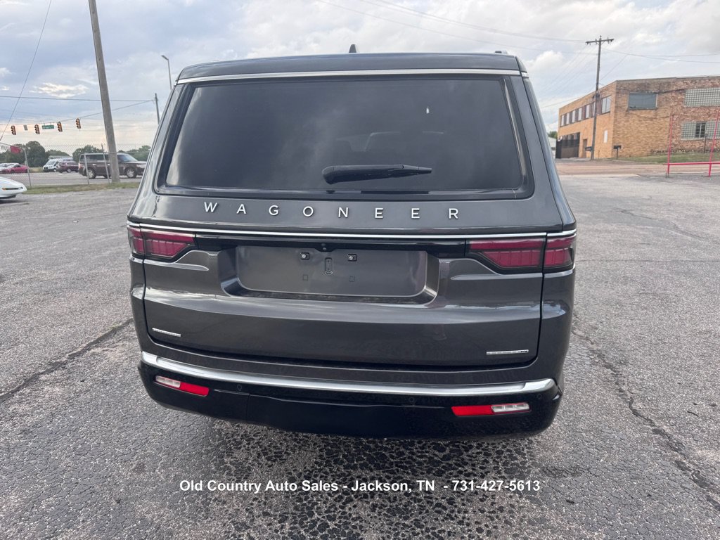 Used 2022 Jeep Wagoneer Series III AWD/4WD image 7