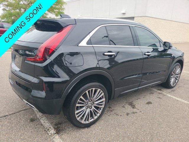 Used 2024 Cadillac XT4 Premium Luxury AWD/4WD image 10