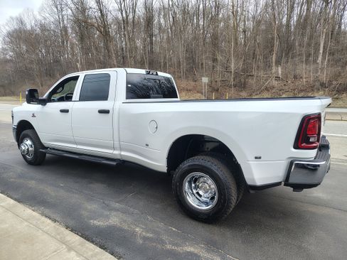New 2026 RAM 3500 Tradesman image 9