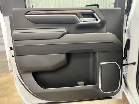 New 2025 GMC Sierra 3500 SLT image 13