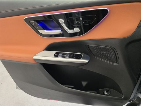 Certified 2025 Mercedes-Benz GLC 300 image 24