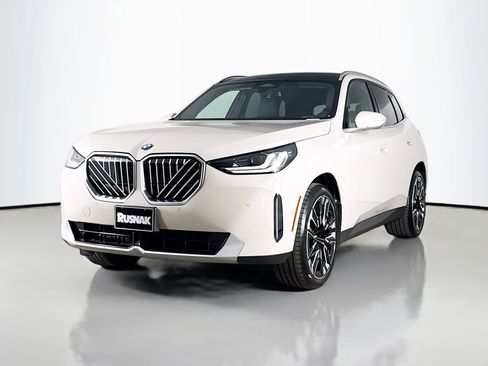 Used 2025 BMW X3 xDrive30i w/ Convenience Package image 3