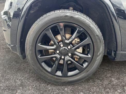 Used 2020 Jeep Grand Cherokee Altitude image 8