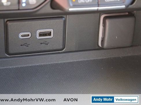 Used 2023 Chevrolet Tahoe Premier w/ Premium Package AWD/4WD image 47