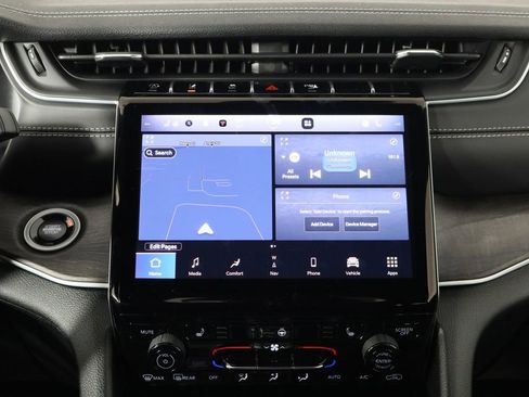 New 2025 Jeep Grand Cherokee Limited image 29