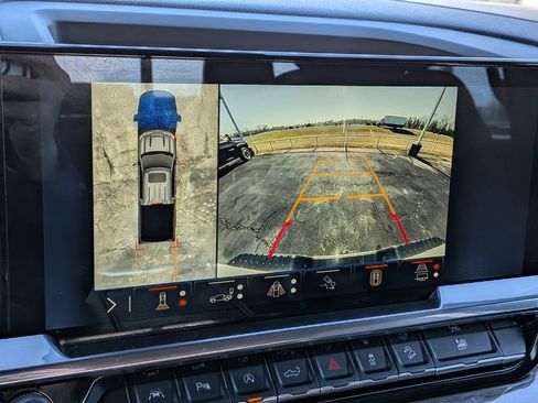 Used 2025 Chevrolet Silverado 1500 LTZ image 23