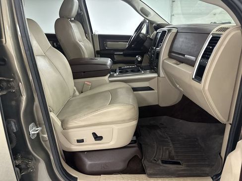 Used 2013 RAM 1500 Laramie w/ Convenience Group AWD/4WD image 19