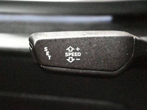 Used 2019 Audi Q8 Premium w/ Convenience Package image 24