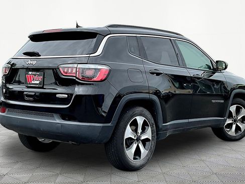 Used 2018 Jeep Compass Latitude w/ Popular Equipment Group FWD image 6