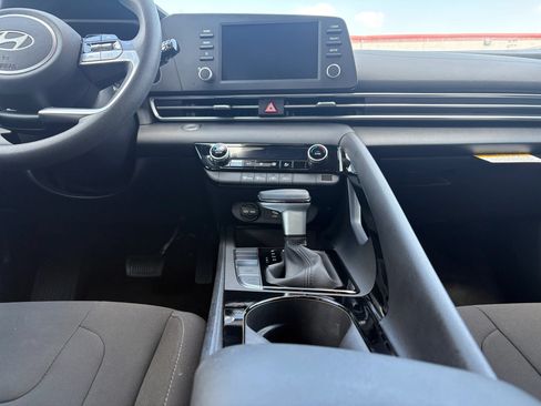 Used 2026 Hyundai Elantra Hybrid FWD image 12