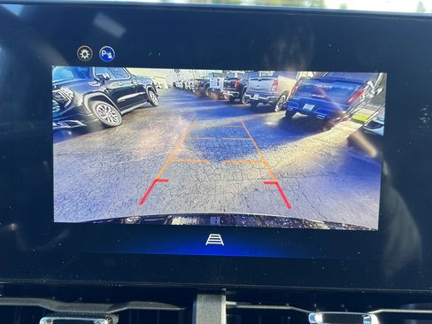 New 2026 Chevrolet Equinox LT w/ Convenience Package II image 13