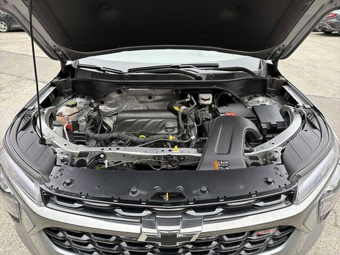 Certified 2025 Chevrolet Trax RS w/ Driver Confidence Package FWD image 27