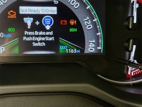 Certified 2025 Toyota RAV4 XLE w/ Convenience Package image 33