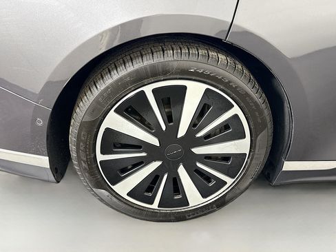 Used 2023 Lucid Air Pure image 32