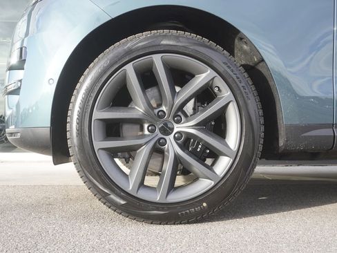 New 2026 Land Rover Range Rover Sport SE AWD/4WD image 32