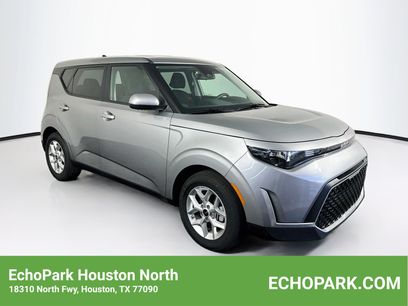 Used 2025 Kia Soul LX w/ LX Technology Package