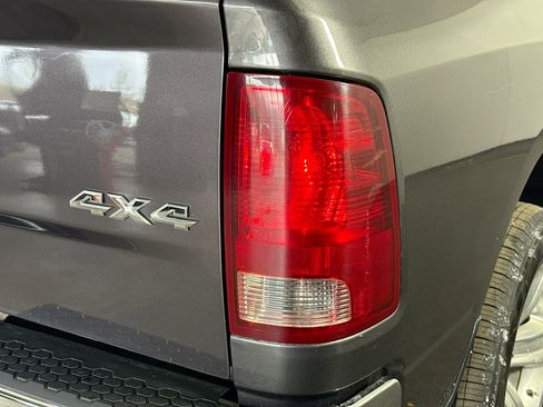 Used 2018 RAM 1500 Classic SLT w/ SLT Plus D←cor Group image 33