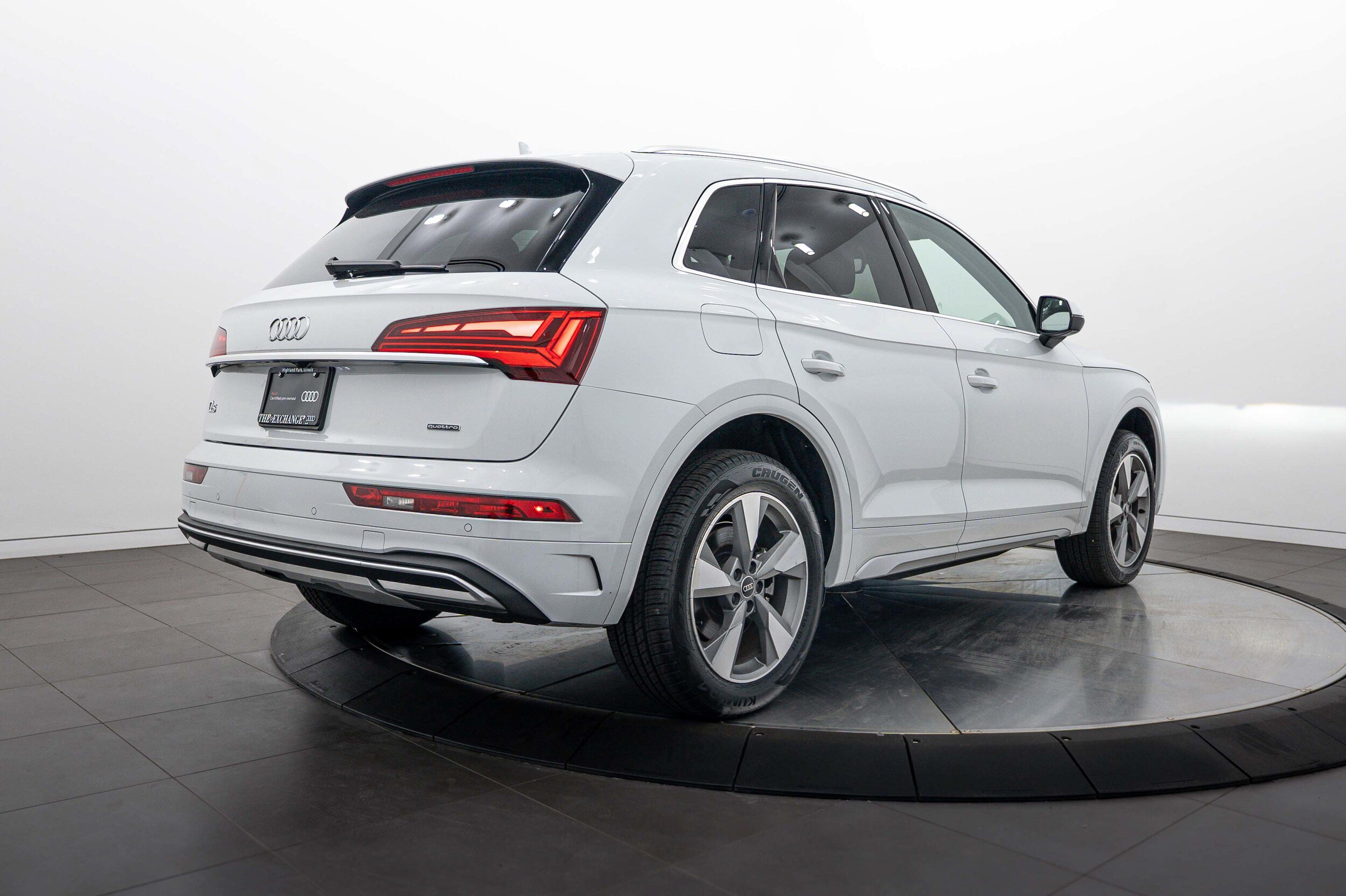Certified 2024 Audi Q5 2.0T Premium Plus w/ Premium Plus Package AWD/4WD image 4