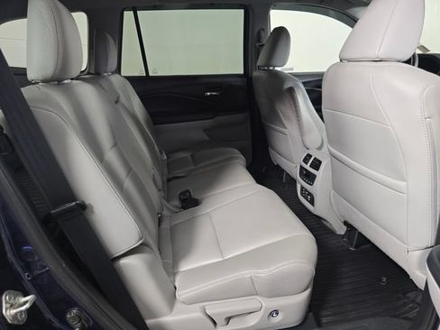 Used 2018 Honda Pilot Touring image 12