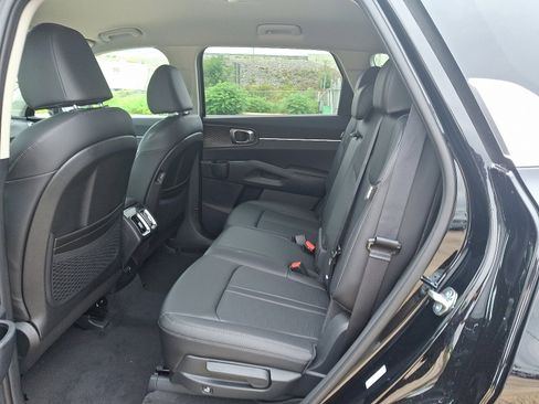 New 2026 Kia Sorento S image 6