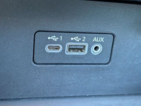 Used 2024 Nissan Altima 2.5 SV FWD image 18