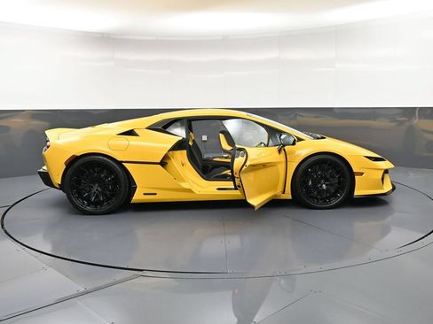 Used 2026 Lamborghini Temerario AWD/4WD image 35