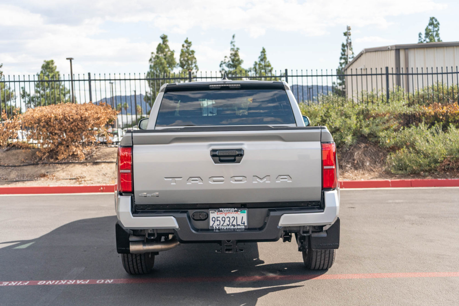 Certified 2026 Toyota Tacoma SR5 AWD/4WD image 8