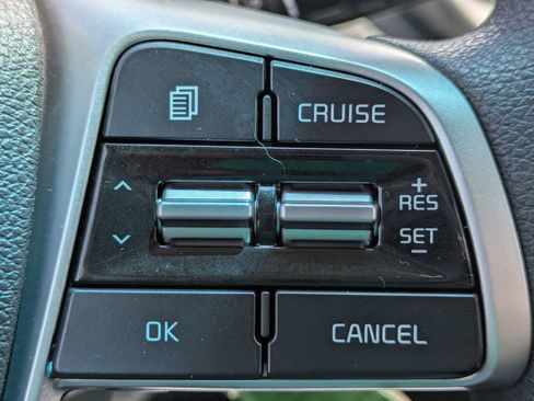 Used 2020 Kia Sorento LX FWD image 30