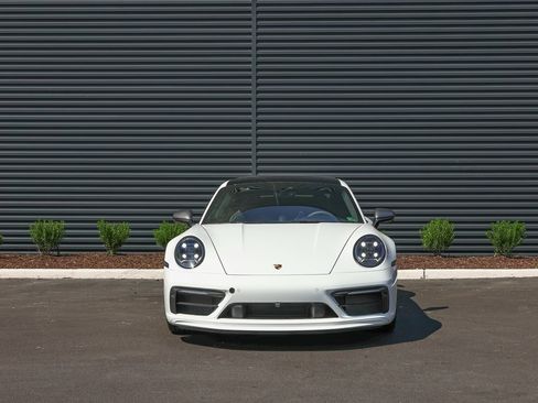 Used 2024 Porsche 911 Carrera T image 10